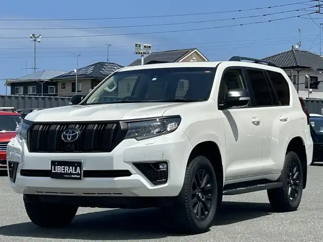 トヨタ ランドクルーザー プラド TX Lパッケージ マットブラED 福岡県 2023(令5)年 2.7万km ホワイトパールクリスタルシャイン １オーナー/７人/サンルーフ/純正ナビ/全方位カメラ/ルーフレール/レザーシート/前席パワーシート/シートヒーター/エアーシート/ＥＴＣ２．０/ＭＴモード/ＢＳＭ/ＵＳＢ/取説/保証書