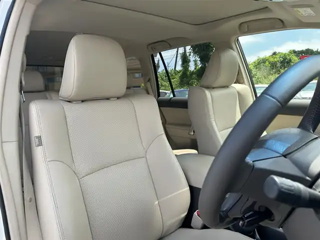 トヨタ ランドクルーザー プラド TX Lパッケージ マットブラED 福岡県 2023(令5)年 2.7万km ホワイトパールクリスタルシャイン １オーナー/７人/サンルーフ/純正ナビ/全方位カメラ/ルーフレール/レザーシート/前席パワーシート/シートヒーター/エアーシート/ＥＴＣ２．０/ＭＴモード/ＢＳＭ/ＵＳＢ/取説/保証書