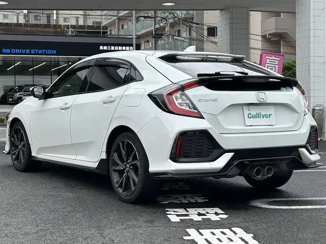 ホンダ シビック ハッチバック 長崎県 2019(平31)年 6.7万km ホワイトオーキッドパール 取説/保証書/ナビ説明書/スペアキー/Gathersナビ　VXM-194VFi/フルセグ/CD、DVD/iPod/AM、FM/BTオーディオ/バックカメラ/アダプティブクルーズコントロール/ステアリングリモコン/パドルシフト/オートライト/プッシュスタート/ビルトインETC/衝突軽減システム/路外逸脱防止システム/電格ウィンカーミラー/DN席オートパワーウィンドウ/DN席シートヒーター/電動パーキング/オートブレーキホールド/社外ドラレコ/ドアバイザー/アイドリングストップオフスイッチ/VTECTURBO/スペアキー