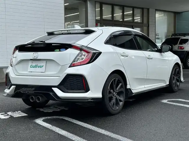 ホンダ シビック ハッチバック 長崎県 2019(平31)年 6.7万km ホワイトオーキッドパール 取説/保証書/ナビ説明書/スペアキー/Gathersナビ　VXM-194VFi/フルセグ/CD、DVD/iPod/AM、FM/BTオーディオ/バックカメラ/アダプティブクルーズコントロール/ステアリングリモコン/パドルシフト/オートライト/プッシュスタート/ビルトインETC/衝突軽減システム/路外逸脱防止システム/電格ウィンカーミラー/DN席オートパワーウィンドウ/DN席シートヒーター/電動パーキング/オートブレーキホールド/社外ドラレコ/ドアバイザー/アイドリングストップオフスイッチ/VTECTURBO/スペアキー