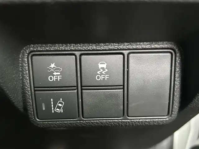 ホンダ シビック ハッチバック 長崎県 2019(平31)年 6.7万km ホワイトオーキッドパール 取説/保証書/ナビ説明書/スペアキー/Gathersナビ　VXM-194VFi/フルセグ/CD、DVD/iPod/AM、FM/BTオーディオ/バックカメラ/アダプティブクルーズコントロール/ステアリングリモコン/パドルシフト/オートライト/プッシュスタート/ビルトインETC/衝突軽減システム/路外逸脱防止システム/電格ウィンカーミラー/DN席オートパワーウィンドウ/DN席シートヒーター/電動パーキング/オートブレーキホールド/社外ドラレコ/ドアバイザー/アイドリングストップオフスイッチ/VTECTURBO/スペアキー