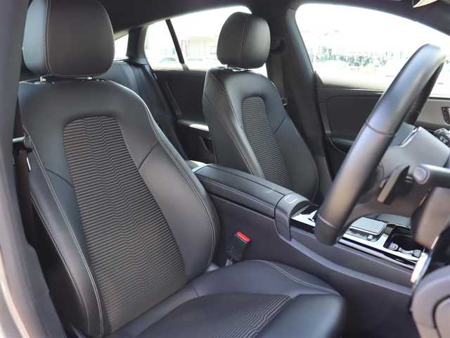 メルセデス・ベンツ ＣＬＡ２００ｄ シューティングブレーク 宮城県 2021(令3)年 3.4万km マウンテングレー ワンオーナー/純正10.25型ナビ【BT/フルセグTV】/パワーテールゲート/バックカメラ/ETC2.0/アダプティブクルーズコントロール/パークトロニック/レーダーセーフティパッケージ/・アダプティブディスタンスアシストディストロニック/・自動再発進機能/・アクティブブレーキアシスト/・緊急回避補助システム/・渋滞時緊急ブレーキ機能/・アクティブブラインドスポットアシスト/・アクティブレーンキーピングアシスト/・アクティブレーンチェンジングアシスト/・アクティブエマージェンシーストップアシスト/IC付ターボ/LEDハイパフォーマンスヘッドランプ/本革巻きステアリング/パドルシフト/合皮/ファブリックコンビシート/メモリーシート(DN席)/前席パワーシート/シートヒーター/純正18インチアルミホイール/キーレスゴー/禁煙車