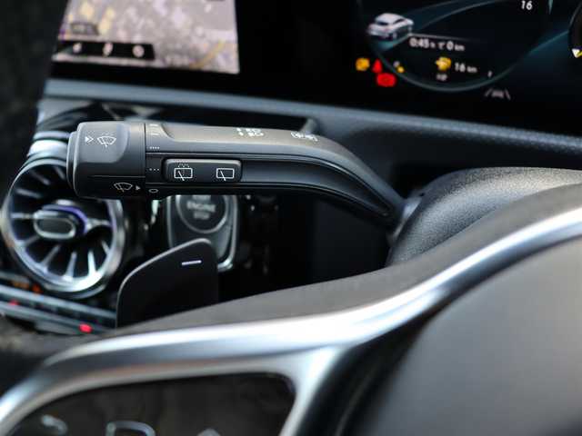 メルセデス・ベンツ ＣＬＡ２００ｄ シューティングブレーク 宮城県 2021(令3)年 3.4万km マウンテングレー ワンオーナー/純正10.25型ナビ【BT/フルセグTV】/パワーテールゲート/バックカメラ/ETC2.0/アダプティブクルーズコントロール/パークトロニック/レーダーセーフティパッケージ/・アダプティブディスタンスアシストディストロニック/・自動再発進機能/・アクティブブレーキアシスト/・緊急回避補助システム/・渋滞時緊急ブレーキ機能/・アクティブブラインドスポットアシスト/・アクティブレーンキーピングアシスト/・アクティブレーンチェンジングアシスト/・アクティブエマージェンシーストップアシスト/IC付ターボ/LEDハイパフォーマンスヘッドランプ/本革巻きステアリング/パドルシフト/合皮/ファブリックコンビシート/メモリーシート(DN席)/前席パワーシート/シートヒーター/純正18インチアルミホイール/キーレスゴー/禁煙車