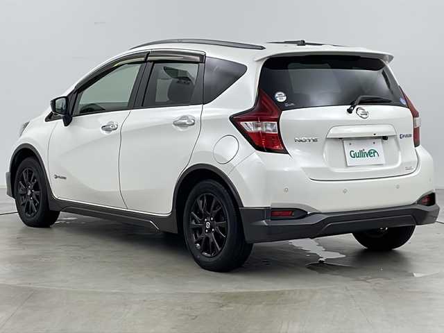 日産 ノート e-パワーX FOUR シーギアリミテッド 道央・札幌 2020(令2)年 4.9万km ブリリアントホワイトパール ・4WD/・純正ナビ&CD&DVD&BT&AUX&フルセグTV/・全方位カメラ/・インテリジェントエマージェンシーブレーキ/・踏み間違い衝突防止アシスト/・車線逸脱警報/・ふらつき警報/・車線逸脱防止支援システム/・フロント&バックソナー/・横滑り防止装置/・純正前後ドライブレコーダー/・インテリジェントルームミラー/・ルーフレール/・純正エアロ/・2WD/4WD切替/・LEDヘッドライト/・フォグランプ/・オートライト/・オートマチックハイビーム/・スマートキー/・取扱説明書