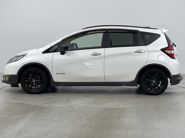 日産 ノート e-パワーX FOUR シーギアリミテッド 道央・札幌 2020(令2)年 4.9万km ブリリアントホワイトパール ・4WD/・純正ナビ&CD&DVD&BT&AUX&フルセグTV/・全方位カメラ/・インテリジェントエマージェンシーブレーキ/・踏み間違い衝突防止アシスト/・車線逸脱警報/・ふらつき警報/・車線逸脱防止支援システム/・フロント&バックソナー/・横滑り防止装置/・純正前後ドライブレコーダー/・インテリジェントルームミラー/・ルーフレール/・純正エアロ/・2WD/4WD切替/・LEDヘッドライト/・フォグランプ/・オートライト/・オートマチックハイビーム/・スマートキー/・取扱説明書