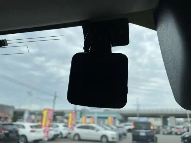 ダイハツ ムーヴ キャンバス ストライプス G 石川県 2022(令4)年 2万km シャイニングホワイトパール/サンドベージュメタリック 社外メモリーナビ/フルセグTV/バックカメラ/両側パワースライドドア/LEDヘッドライト/ドライブレコーダー/スマートアシスト/コーナーセンサー/シートヒーター/スマートキー/プッシュスタート/電動ミラー/ベンチシート/保証書