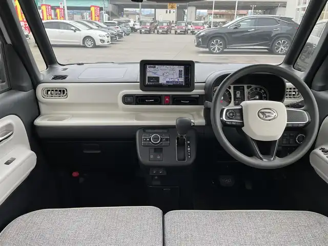 ダイハツ ムーヴ キャンバス ストライプス G 石川県 2022(令4)年 2万km シャイニングホワイトパール/サンドベージュメタリック 社外メモリーナビ/フルセグTV/バックカメラ/両側パワースライドドア/LEDヘッドライト/ドライブレコーダー/スマートアシスト/コーナーセンサー/シートヒーター/スマートキー/プッシュスタート/電動ミラー/ベンチシート/保証書