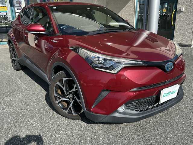 トヨタ Ｃ－ＨＲ G 愛知県 2017(平29)年 11.5万km センシュアルレッドマイカ 登録時走行距離114687キロ/純正ナビゲーション/(BT/フルセグTV/AMFMラジオ/DVD/SD)/バックカメラ/前方ドライブレコーダー/純正ETC/純正フロアマット/運転席一部パワ―シート/クルーズコントロール/スペアキー/オートマチックハイビーム/レーンキープアシスト/ウィンカーミラー/プッシュスタート/リアフォグ/純正アルミホイール/盗難防止装置/ワンオーナー/保証書/取扱説明書/整備記録簿