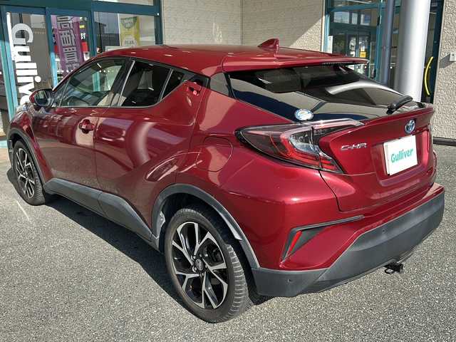 トヨタ Ｃ－ＨＲ G 愛知県 2017(平29)年 11.5万km センシュアルレッドマイカ 登録時走行距離114687キロ/純正ナビゲーション/(BT/フルセグTV/AMFMラジオ/DVD/SD)/バックカメラ/前方ドライブレコーダー/純正ETC/純正フロアマット/運転席一部パワ―シート/クルーズコントロール/スペアキー/オートマチックハイビーム/レーンキープアシスト/ウィンカーミラー/プッシュスタート/リアフォグ/純正アルミホイール/盗難防止装置/ワンオーナー/保証書/取扱説明書/整備記録簿