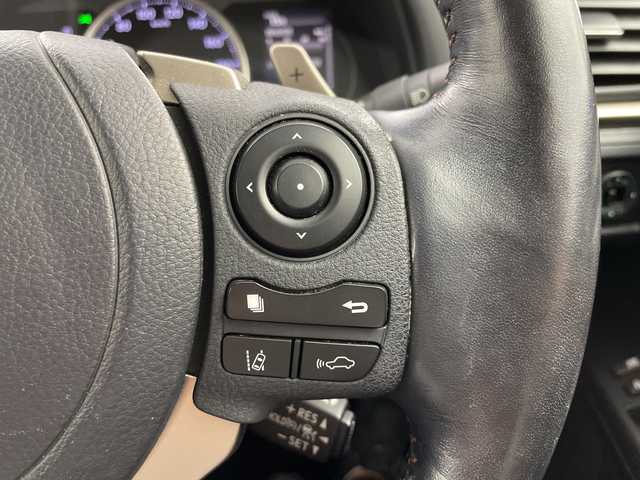 レクサス ＣＴ 200h バージョンC 岐阜県 2020(令2)年 3.3万km ソニッククォーツ 後期10.9インチ純正ナビ/AM FM CD DVD BT USB ブルーレイ フルセグ AUX SD/バックカメラ/前後クリアランスソナー/ハーフレザーシート/D＋N席シートヒーター・パワーシート/D席ポディションメモリ/革巻きステアリング/ステアリングスイッチ/レーダークルーズコントロール/レーンキープアシスト/LDA/PCS/PKSA/PKSB/ステアリングヒーター/パドルシフト/ビルトインETC2.0/純正ドライブレコーダー/スマートキー/LEDヘッドライト/LEDオートライト/オートハイビーム/純正AW/トノカバー/取扱説明書/保証書