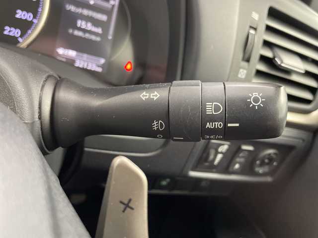 レクサス ＣＴ 200h バージョンC 岐阜県 2020(令2)年 3.3万km ソニッククォーツ 後期10.9インチ純正ナビ/AM FM CD DVD BT USB ブルーレイ フルセグ AUX SD/バックカメラ/前後クリアランスソナー/ハーフレザーシート/D＋N席シートヒーター・パワーシート/D席ポディションメモリ/革巻きステアリング/ステアリングスイッチ/レーダークルーズコントロール/レーンキープアシスト/LDA/PCS/PKSA/PKSB/ステアリングヒーター/パドルシフト/ビルトインETC2.0/純正ドライブレコーダー/スマートキー/LEDヘッドライト/LEDオートライト/オートハイビーム/純正AW/トノカバー/取扱説明書/保証書