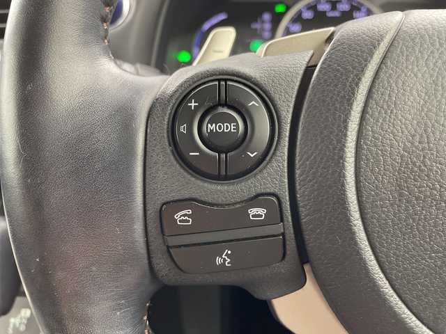 レクサス ＣＴ 200h バージョンC 岐阜県 2020(令2)年 3.3万km ソニッククォーツ 後期10.9インチ純正ナビ/AM FM CD DVD BT USB ブルーレイ フルセグ AUX SD/バックカメラ/前後クリアランスソナー/ハーフレザーシート/D＋N席シートヒーター・パワーシート/D席ポディションメモリ/革巻きステアリング/ステアリングスイッチ/レーダークルーズコントロール/レーンキープアシスト/LDA/PCS/PKSA/PKSB/ステアリングヒーター/パドルシフト/ビルトインETC2.0/純正ドライブレコーダー/スマートキー/LEDヘッドライト/LEDオートライト/オートハイビーム/純正AW/トノカバー/取扱説明書/保証書