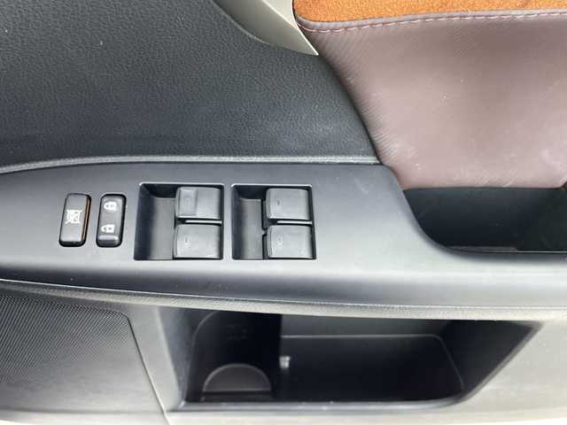 レクサス ＣＴ 200h バージョンC 岐阜県 2020(令2)年 3.3万km ソニッククォーツ 後期10.9インチ純正ナビ/AM FM CD DVD BT USB ブルーレイ フルセグ AUX SD/バックカメラ/前後クリアランスソナー/ハーフレザーシート/D＋N席シートヒーター・パワーシート/D席ポディションメモリ/革巻きステアリング/ステアリングスイッチ/レーダークルーズコントロール/レーンキープアシスト/LDA/PCS/PKSA/PKSB/ステアリングヒーター/パドルシフト/ビルトインETC2.0/純正ドライブレコーダー/スマートキー/LEDヘッドライト/LEDオートライト/オートハイビーム/純正AW/トノカバー/取扱説明書/保証書