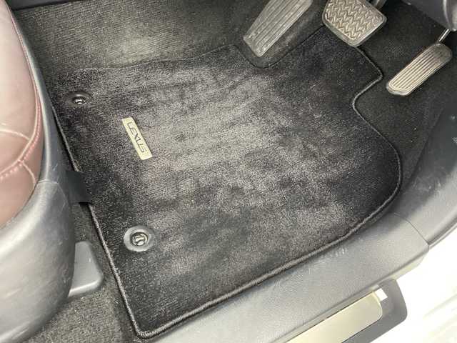 レクサス ＣＴ 200h バージョンC 岐阜県 2020(令2)年 3.3万km ソニッククォーツ 後期10.9インチ純正ナビ/AM FM CD DVD BT USB ブルーレイ フルセグ AUX SD/バックカメラ/前後クリアランスソナー/ハーフレザーシート/D＋N席シートヒーター・パワーシート/D席ポディションメモリ/革巻きステアリング/ステアリングスイッチ/レーダークルーズコントロール/レーンキープアシスト/LDA/PCS/PKSA/PKSB/ステアリングヒーター/パドルシフト/ビルトインETC2.0/純正ドライブレコーダー/スマートキー/LEDヘッドライト/LEDオートライト/オートハイビーム/純正AW/トノカバー/取扱説明書/保証書