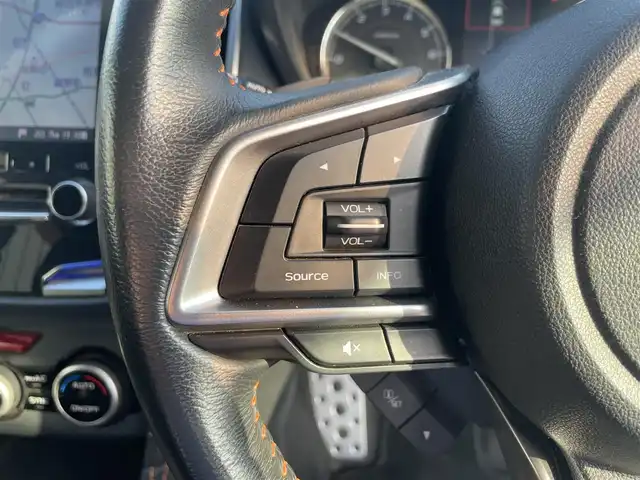 スバル インプレッサ ＸＶ 富山県 2017(平29)年 9.3万km クリスタルホワイトP ブラックレザーセレクション／/純正８インチナビ／/フルセグＴＶ／/ＤＶＤ再生／/Ｂｌｕｅｔｏｏｔｈ／/Ｂカメラ／/Ｄレコーダー／/ビルトインＥＴＣ／/レーダークルーズコントロール／/レーンキープアシスト／/前席シートヒーター／/前席パワーシート//LEDオートライト//フォグライト//コーナーセンサー