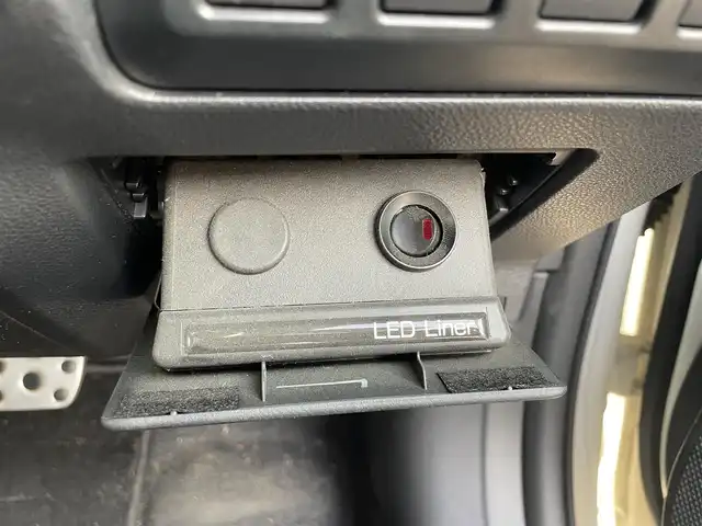 スバル インプレッサ ＸＶ 富山県 2017(平29)年 9.3万km クリスタルホワイトP ブラックレザーセレクション／/純正８インチナビ／/フルセグＴＶ／/ＤＶＤ再生／/Ｂｌｕｅｔｏｏｔｈ／/Ｂカメラ／/Ｄレコーダー／/ビルトインＥＴＣ／/レーダークルーズコントロール／/レーンキープアシスト／/前席シートヒーター／/前席パワーシート//LEDオートライト//フォグライト//コーナーセンサー