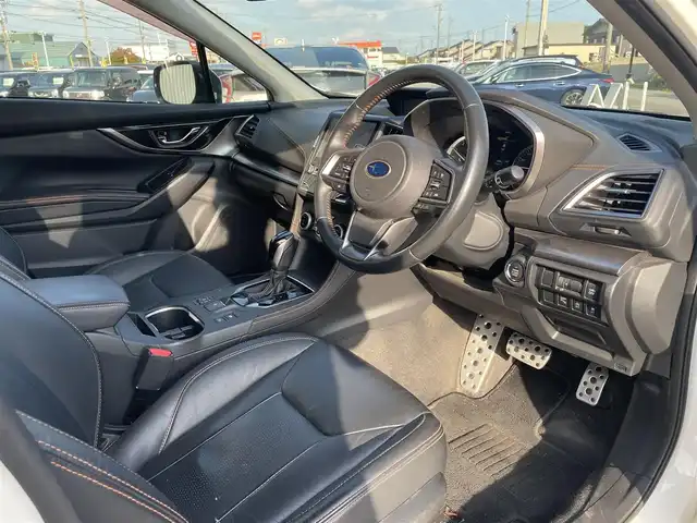 スバル インプレッサ ＸＶ 富山県 2017(平29)年 9.3万km クリスタルホワイトP ブラックレザーセレクション／/純正８インチナビ／/フルセグＴＶ／/ＤＶＤ再生／/Ｂｌｕｅｔｏｏｔｈ／/Ｂカメラ／/Ｄレコーダー／/ビルトインＥＴＣ／/レーダークルーズコントロール／/レーンキープアシスト／/前席シートヒーター／/前席パワーシート//LEDオートライト//フォグライト//コーナーセンサー