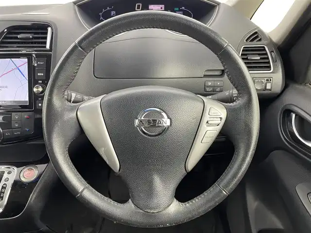 日産 セレナ ハイウェイS G S HV Aセーフ 埼玉県 2014(平26)年 7.3万km タイガーアイブラウン 純正8インチナビ/(Bluetooth/USB/ipod/VTR/AUX/CD/DVD/AM/FM)/地デジフルセグ/全方位カメラ/純正フリップダウンモニター/前方ドライブレコーダー/ETC/両側パワースライドドア/車線逸脱警報/クルーズコントロール/衝突軽減ブレーキ/ECOモード/アイドリングストップ/プッシュスタート/フロントフォグランプ/純正フロアマット/純正ドアバイザー/社外16インチアルミホイール/純正16インチアルミホイール付195/60R16サマータイヤ×4車載/