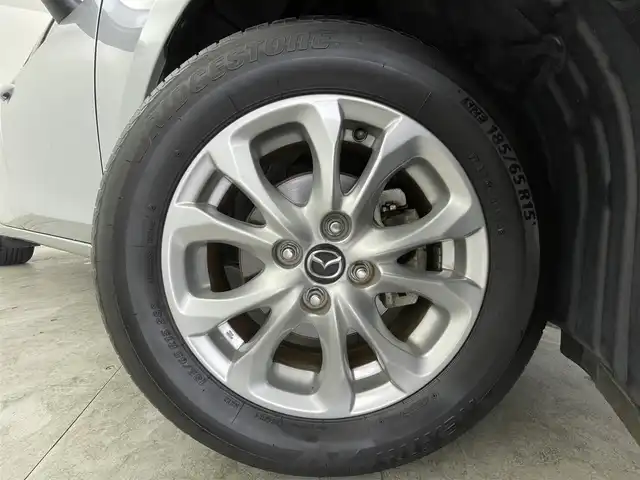 マツダ デミオ XD 群馬県 2017(平29)年 6.2万km ソニックシルバーM マツダコネクトナビ　Ｂｌｕｅｔｏｏｔｈ　バックカメラ　純正アルミホイール１５インチ　ＥＴＣ　スマートキー　プッシュスタート　スペアキー　ステアリングスイッチ　ＭＴモード付　電格ミラー　ターボ　禁煙車