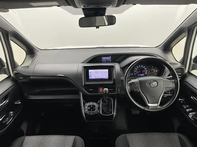 トヨタ ヴォクシー ZS 煌Ⅱ 岡山県 2019(平31)年 5.7万km ホワイトパールクリスタルシャイン 社外SDナビ/（CD/DVD/BT)/両側パワースライドドア/LEDヘッドライト/オートライト/クルーズコントロール/ETC/USB/フロアマット/純正16インチアルミ