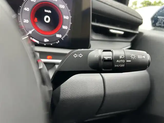 日産 オーラ G レザーエディション 静岡県 2021(令3)年 5.4万km オーロラフレアブルーパール 純正9インチナビ/　フルセグTV、Bluetooth、DVD/エマージェンシーブレーキ/アラウンドビューモニター/インテリジェントルームミラー/BSM/電動パーキングブレーキ/オートブレーキホールド/プッシュスタート/スマートキー/LEDオートライト・オートハイビーム/ETC2.0/ドラレコ/専用レザーシート/保証書/取扱説明書