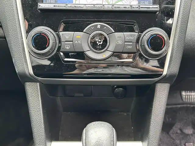 スバル レヴォーグ 1．6GT アイサイト 三重県 2014(平26)年 8.5万km クリスタルホワイトP 登録時84682km/禁煙車/純正ナビ【CN-R300D】/（AM/FM/TV/Bluetooth/HDMI）/フルセグTV/バックカメラ/ETC/レーダークルーズコントロール/ステアリングスイッチ/パドルシフト/アイドリングストップ/アイサイト/衝突軽減システム/レーンキープアシスト/オートライト/純正アルミ/プッシュスタート/スペアキー