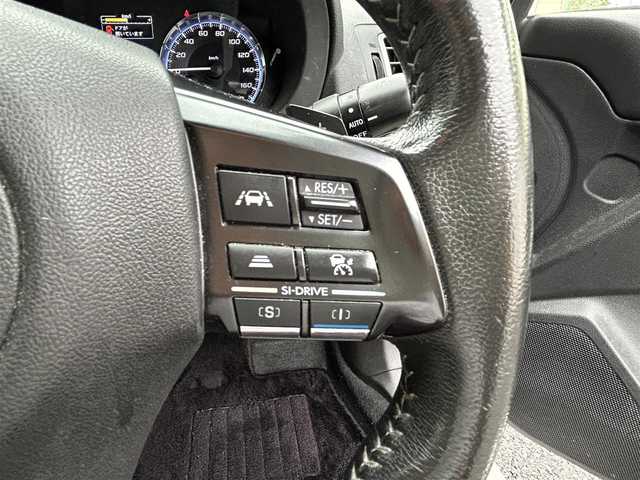 スバル レヴォーグ 1．6GT アイサイト 道東・釧路十勝 2014(平26)年 8.5万km クリスタルホワイトP 登録時84682km/禁煙車/純正ナビ【CN-R300D】/（AM/FM/TV/Bluetooth/HDMI）/フルセグTV/バックカメラ/ETC/レーダークルーズコントロール/ステアリングスイッチ/パドルシフト/アイドリングストップ/アイサイト/衝突軽減システム/レーンキープアシスト/オートライト/純正アルミ/プッシュスタート/スペアキー