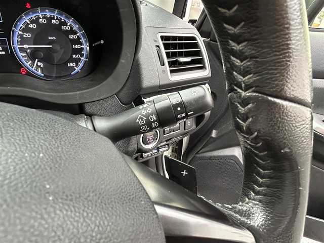 スバル レヴォーグ 1．6GT アイサイト 道東・釧路十勝 2014(平26)年 8.5万km クリスタルホワイトP 登録時84682km/禁煙車/純正ナビ【CN-R300D】/（AM/FM/TV/Bluetooth/HDMI）/フルセグTV/バックカメラ/ETC/レーダークルーズコントロール/ステアリングスイッチ/パドルシフト/アイドリングストップ/アイサイト/衝突軽減システム/レーンキープアシスト/オートライト/純正アルミ/プッシュスタート/スペアキー