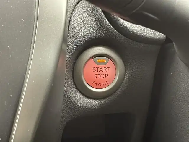 日産 ノート X 千葉県 2016(平28)年 3.7万km インペリアルアンバーP 純正７型ナビ（MC314D-W）　/ＥＴＣ　/禁煙　/衝突軽減ブレーキ　/電動格納サイドミラー　/ハロゲンライト　/スペアタイヤ　/ＩＳＯＦＩＸ　/シートリフター　/ウィンカーミラー　/レーンアシスト　/ドアバイザー　/キーレスエントリー/アイドリングストップ/プッシュスタート/スマートキー/12Vシガーソケット/純正フロアマット