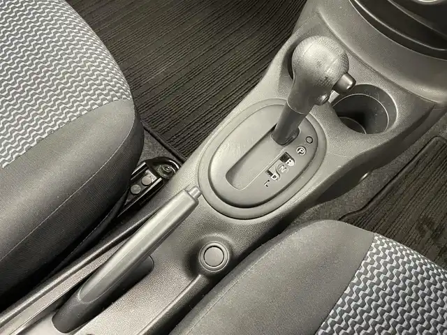 日産 ノート X 千葉県 2016(平28)年 3.7万km インペリアルアンバーP 純正７型ナビ（MC314D-W）　/ＥＴＣ　/禁煙　/衝突軽減ブレーキ　/電動格納サイドミラー　/ハロゲンライト　/スペアタイヤ　/ＩＳＯＦＩＸ　/シートリフター　/ウィンカーミラー　/レーンアシスト　/ドアバイザー　/キーレスエントリー/アイドリングストップ/プッシュスタート/スマートキー/12Vシガーソケット/純正フロアマット