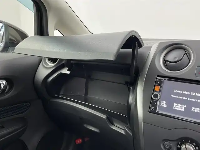 日産 ノート X 千葉県 2016(平28)年 3.7万km インペリアルアンバーP 純正７型ナビ（MC314D-W）　/ＥＴＣ　/禁煙　/衝突軽減ブレーキ　/電動格納サイドミラー　/ハロゲンライト　/スペアタイヤ　/ＩＳＯＦＩＸ　/シートリフター　/ウィンカーミラー　/レーンアシスト　/ドアバイザー　/キーレスエントリー/アイドリングストップ/プッシュスタート/スマートキー/12Vシガーソケット/純正フロアマット