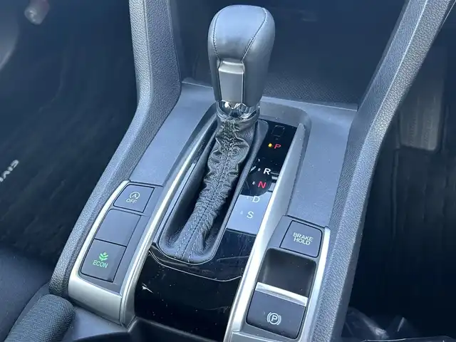 ホンダ シビック セダン 大阪府 2018(平30)年 1.5万km コスミックブルーメタリック 純正SDナビ（フルセグ/BT/USB/DVD)/バックカメラ/クルーズコントロール/衝突被害軽減システム/レーンキープアシスト/横滑り防止装置/シートヒーター/アイドリングストップ/ワンオーナー/MTモード付AT/純正LEDライト/純正LEDライト/純正フロアマット/フロントフォグランプ/ビルトインETC/スペアキー1本/保証書/取扱説明書