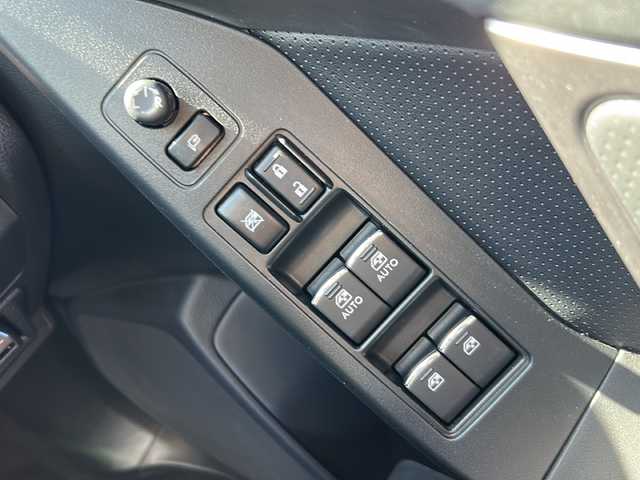 スバル フォレスター Xブレイク 山梨県 2017(平29)年 1.7万km ダークブルーパール アイサイト/　・プリクラッシュブレーキ/　・車線逸脱警報機能/　・スバルリヤビークルディテクション/　・全車速追従機能付きクルーズコントロール/　・車線逸脱抑制機能/社外ディスプレイオーディオ/　(BT/AppleCaｒＰｌａｙ/AndroidAuto/USＢ）/LEDオートライト/LEDフォグランプ/ハーフレザーシート/シートヒーター/純正17インチアルミホイール/ルーフレール/パドルシフト/コーナーセンサー/リモコンキー/ビルトインETC