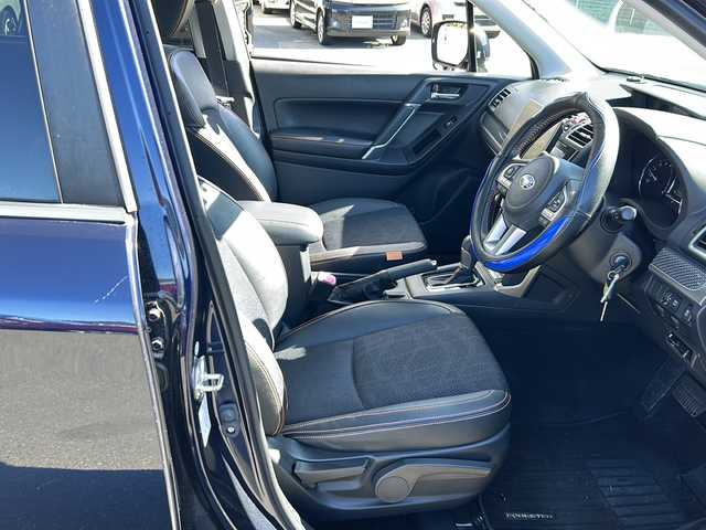 スバル フォレスター Xブレイク 山梨県 2017(平29)年 1.7万km ダークブルーパール アイサイト/　・プリクラッシュブレーキ/　・車線逸脱警報機能/　・スバルリヤビークルディテクション/　・全車速追従機能付きクルーズコントロール/　・車線逸脱抑制機能/社外ディスプレイオーディオ/　(BT/AppleCaｒＰｌａｙ/AndroidAuto/USＢ）/LEDオートライト/LEDフォグランプ/ハーフレザーシート/シートヒーター/純正17インチアルミホイール/ルーフレール/パドルシフト/コーナーセンサー/リモコンキー/ビルトインETC