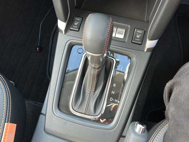 スバル フォレスター Xブレイク 山梨県 2017(平29)年 1.7万km ダークブルーパール アイサイト/　・プリクラッシュブレーキ/　・車線逸脱警報機能/　・スバルリヤビークルディテクション/　・全車速追従機能付きクルーズコントロール/　・車線逸脱抑制機能/社外ディスプレイオーディオ/　(BT/AppleCaｒＰｌａｙ/AndroidAuto/USＢ）/LEDオートライト/LEDフォグランプ/ハーフレザーシート/シートヒーター/純正17インチアルミホイール/ルーフレール/パドルシフト/コーナーセンサー/リモコンキー/ビルトインETC