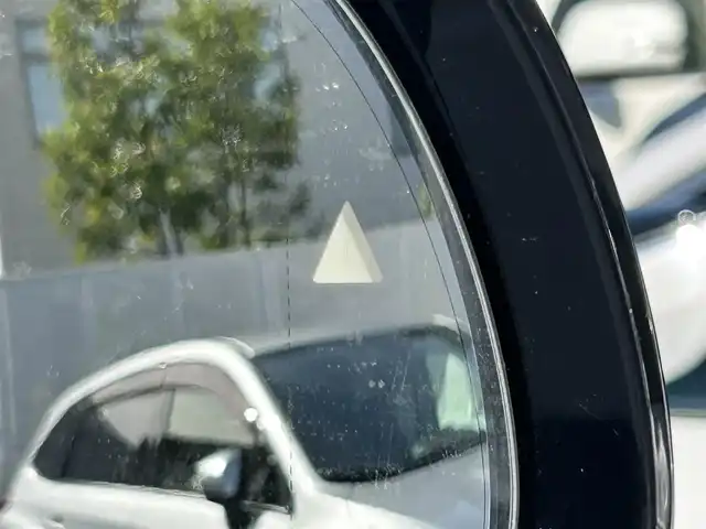 ＢＭＷ Ｘ３ 20d xDrive Mスポーツ 福岡県 2018(平30)年 5.9万km アルピンホワイトⅢ 純正メーカーナビ（AM/FM/BT/CD/DVD/フルセグTV）/ドライビング・アシスト・プロフェッショナル/ブラインドスポットモニター/サンルーフ/バックカメラ/ヘッドアップディスプレイ/Harman/Kardonサウンド/全席シートヒーター/前席パワーシート（運転席メモリ付）/前席エアシート/アクティブクルーズコントロール/ドライブレコーダー/ETC/携帯置くだけ充電/パドルシフト/電動リアゲート/パーク・ディスタンス・コントロール/ルーフレール/フロアマット/純正19インチアルミホイール/スペアキー/取扱説明書/保証書