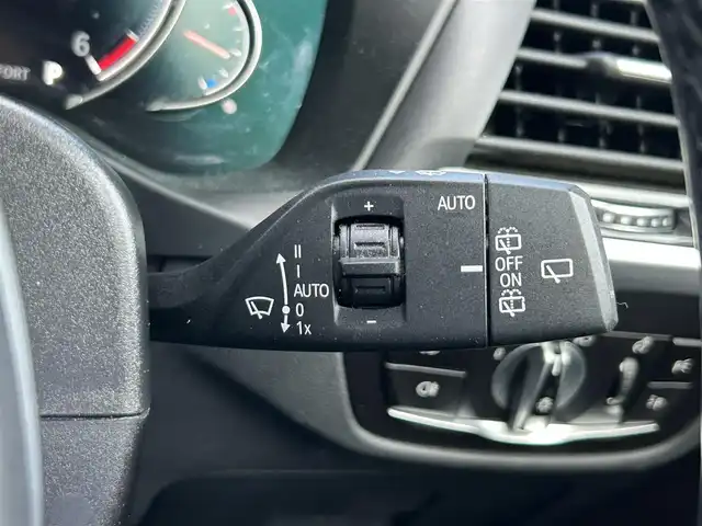 ＢＭＷ Ｘ３ 20d xDrive Mスポーツ 福岡県 2018(平30)年 5.9万km アルピンホワイトⅢ 純正メーカーナビ（AM/FM/BT/CD/DVD/フルセグTV）/ドライビング・アシスト・プロフェッショナル/ブラインドスポットモニター/サンルーフ/バックカメラ/ヘッドアップディスプレイ/Harman/Kardonサウンド/全席シートヒーター/前席パワーシート（運転席メモリ付）/前席エアシート/アクティブクルーズコントロール/ドライブレコーダー/ETC/携帯置くだけ充電/パドルシフト/電動リアゲート/パーク・ディスタンス・コントロール/ルーフレール/フロアマット/純正19インチアルミホイール/スペアキー/取扱説明書/保証書