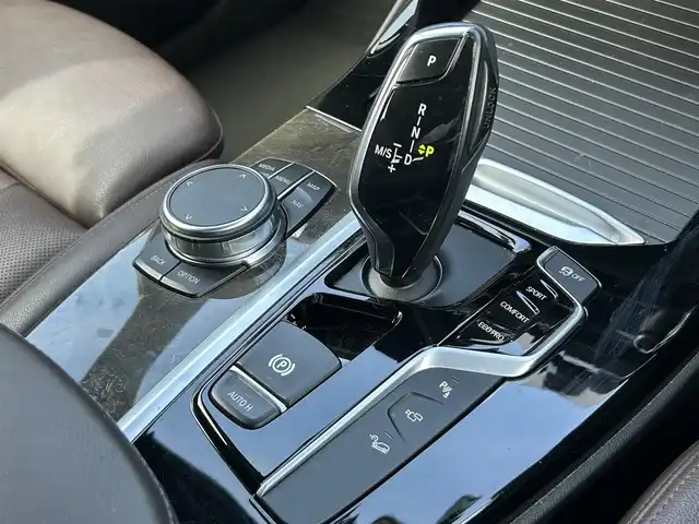 ＢＭＷ Ｘ３ 20d xDrive Mスポーツ 福岡県 2018(平30)年 5.9万km アルピンホワイトⅢ 純正メーカーナビ（AM/FM/BT/CD/DVD/フルセグTV）/ドライビング・アシスト・プロフェッショナル/ブラインドスポットモニター/サンルーフ/バックカメラ/ヘッドアップディスプレイ/Harman/Kardonサウンド/全席シートヒーター/前席パワーシート（運転席メモリ付）/前席エアシート/アクティブクルーズコントロール/ドライブレコーダー/ETC/携帯置くだけ充電/パドルシフト/電動リアゲート/パーク・ディスタンス・コントロール/ルーフレール/フロアマット/純正19インチアルミホイール/スペアキー/取扱説明書/保証書