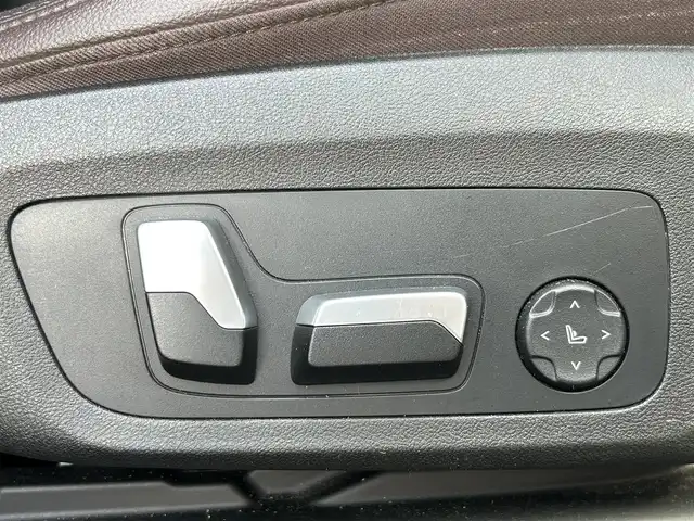 ＢＭＷ Ｘ３ 20d xDrive Mスポーツ 福岡県 2018(平30)年 5.9万km アルピンホワイトⅢ 純正メーカーナビ（AM/FM/BT/CD/DVD/フルセグTV）/ドライビング・アシスト・プロフェッショナル/ブラインドスポットモニター/サンルーフ/バックカメラ/ヘッドアップディスプレイ/Harman/Kardonサウンド/全席シートヒーター/前席パワーシート（運転席メモリ付）/前席エアシート/アクティブクルーズコントロール/ドライブレコーダー/ETC/携帯置くだけ充電/パドルシフト/電動リアゲート/パーク・ディスタンス・コントロール/ルーフレール/フロアマット/純正19インチアルミホイール/スペアキー/取扱説明書/保証書