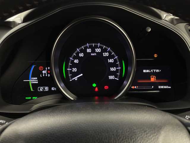 ホンダ フィット ハイブリット S ホンダセンシング 新潟県 2018(平30)年 3.9万km プレミアムイエローパールⅡ ホンダセンシング/純正SDナビ/　CD/DVD/Bluetooth/ フルセグTV/バックカメラ/レーダークルーズコントロール/LEDオートライト/フォグランプ/純正16インチアルミホイール/革巻きステアリング/ステアリングリモコン/パドルシフト/ウィンカーミラー/スマートキー/ビルトインETC