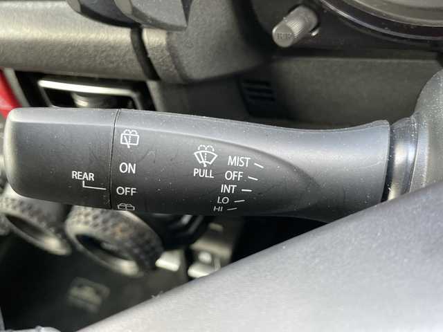 スズキ ジムニー シエラ JC 山口県 2023(令5)年 3.4万km ミディアムグレー 社外DVD/CD/BT/USB(PVH-9300DVSZS）/社外ツィーター/純正LEDヘッドライト/純正フォグランプ/オートライト/純正15インチアルミホイール/革巻きステアリング/ステアリングスイッチ/クルーズコントロール/前席シートヒーター/DAC/クリアフューエルリッド/衝突被害軽減ブレーキ/LKA/横滑り防止/アイドリングストップ/スマートキー×２/純正フロアマット/ETC/電動格納ウインカードアミラー(オート機能付き)