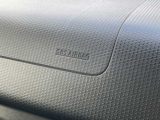 スズキ ジムニー シエラ JC 山口県 2023(令5)年 3.4万km ミディアムグレー 社外DVD/CD/BT/USB(PVH-9300DVSZS）/社外ツィーター/純正LEDヘッドライト/純正フォグランプ/オートライト/純正15インチアルミホイール/革巻きステアリング/ステアリングスイッチ/クルーズコントロール/前席シートヒーター/DAC/クリアフューエルリッド/衝突被害軽減ブレーキ/LKA/横滑り防止/アイドリングストップ/スマートキー×２/純正フロアマット/ETC/電動格納ウインカードアミラー(オート機能付き)