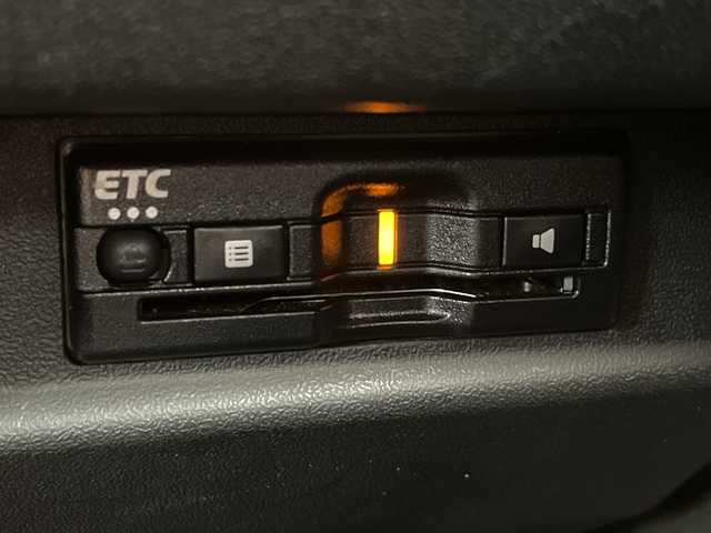 スズキ ジムニー シエラ JC 山口県 2023(令5)年 3.4万km ミディアムグレー 社外DVD/CD/BT/USB(PVH-9300DVSZS）/社外ツィーター/純正LEDヘッドライト/純正フォグランプ/オートライト/純正15インチアルミホイール/革巻きステアリング/ステアリングスイッチ/クルーズコントロール/前席シートヒーター/DAC/クリアフューエルリッド/衝突被害軽減ブレーキ/LKA/横滑り防止/アイドリングストップ/スマートキー×２/純正フロアマット/ETC/電動格納ウインカードアミラー(オート機能付き)