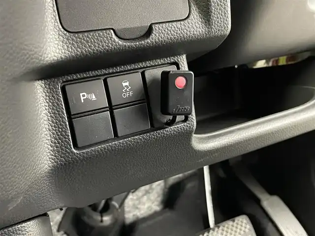 ホンダ Ｎ ＢＯＸ カスタム L ターボ 愛知県 2022(令4)年 3.2万km プラチナホワイトパール 純正ナビ/・CD/DVD/・FM/AM/・フルセグTV/・SD/・Music Rack/・USB/・iPod/・Bluetooth/主要装備/・バックカメラ/・レーダークルーズコントロール/・ホンダセンシング/(衝突被害軽減システム)/・両側パワースライドドア/・シートヒーター/・ＬＥＤヘッドライト/・サイドカーテンエアバッグ/・ハーフレザーシート/・電動パーキング/・フォグランプ/・コーナーセンサー/・横滑り防止装置