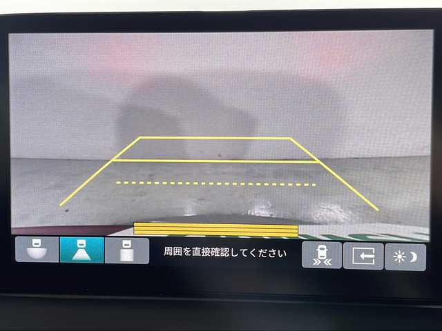 ホンダ ヴェゼル ハイブリッド e:HEV Z 広島県 2021(令3)年 2.7万km プレミアムクリスタルレッドM 9型HondaConnectディスプレイ（ナビ/フルセグTV/AppleCarPlay/AndroidAuto）/パワーテールゲート/シートヒーター/ハーフレザーシート/ステアリングヒーター/ホンダセンシング/・衝突軽減ブレーキ/・レーンキープアシスト/・アダプティブクルーズコントロール/・オートハイビーム/・誤発進抑制機能/・パーキングセンサー/・ブラインドスポットモニター/・後退出庫サポート/ヒルディセントコントロール/減速セレクター/ステアリングスイッチ/電動パーキングブレーキ/オートブレーキホールド/ETC2.0/ワイヤレス充電/USB入力端子/ドライブレコーダー