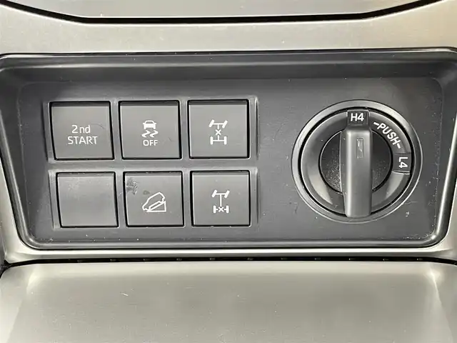 トヨタ ランドクルーザー プラド TX Lパッケージ 千葉県 2019(令1)年 7.6万km ホワイトパールクリスタルシャイン 4WD/サンルーフ/TRDエアロ/トヨタセーフティセンス/・プリクラッシュセーフティ/・レーンディパーチャーアラート/・オートハイビーム/社外9インチメモリナビ/CD DVD BT HDMI フルセグ/バックカメラ/アダプティブクルーズコントロール/LEDオートライト/ブラックレザーシート/前席パワーシート/前席シートエアコン/純正17インチアルミホイール/革巻きステアリング/ステアリングスイッチ/ドアバイザー/スマートキー/プッシュスタート/ビルトインETC