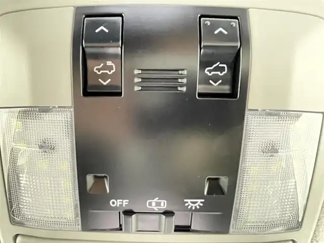 トヨタ ランドクルーザー プラド TX Lパッケージ 千葉県 2019(令1)年 7.6万km ホワイトパールクリスタルシャイン 4WD/サンルーフ/TRDエアロ/トヨタセーフティセンス/・プリクラッシュセーフティ/・レーンディパーチャーアラート/・オートハイビーム/社外9インチメモリナビ/CD DVD BT HDMI フルセグ/バックカメラ/アダプティブクルーズコントロール/LEDオートライト/ブラックレザーシート/前席パワーシート/前席シートエアコン/純正17インチアルミホイール/革巻きステアリング/ステアリングスイッチ/ドアバイザー/スマートキー/プッシュスタート/ビルトインETC