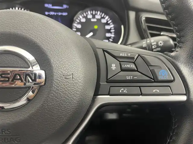 日産 エクストレイル ハイブリッド 20Xi 埼玉県 2020(令2)年 2.8万km ダイヤモンドブラック 純正１０インチナビ　アラウンドビューモニター　プロパイロット　レーダークルーズコントロール　デジタルインナーミラー　シートヒーター　ミラーヒーター　ドラレコ　ＥＴＣ　ルーフレール　純正アルミ　ＴＶ