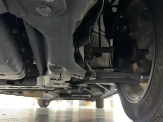 日産 セレナ ハイウェイスター Vセレクション 三重県 2017(平29)年 6.5万km インペリアルアンバーP S-HYBRID/FF/インパネCVT/純正 9インチナビ MM517D-L/（iPod/SD/FM/AM/TV/USB/Bluetooth/CD/DVD/Blu-ray/MUSIC STOCKER/HDMI/ドラレコ/AUX）/・純正 11インチ 後席モニター/インテリジェント アラウンドビューモニター（移動物検知機能付）*1/両側 ハンズフリーオートスライドドア/ドライブレコーダー 前方/ビルトイン ETC/安全/【OP】セーフティパックB*1/・プロパイロット/・踏み間違い衝突防止アシスト/・インテリジェント パーキングアシスト/・標識検知機能/・インテリジェント DA（ふらつき警報）/・フロント & バックソナー/・インテリジェント LI（車線逸脱防止支援システム）/・LDW（車線逸脱警報）/装備/・【OP】プレミアムインテリア/・前後 オートエアコン/・オートライト/・LEDヘッドライト/・フロントフォグライト/・インテリジェント ルームミラー*1（デジタルインナーミラー）/・電動パーキングブレーキ＋ブレーキホールド*1/・ヒーター付ドアミラー*1/・ステアリングスイッチ*1/・純正16inAW/・保/取/ナビ取/・スマートキーx2/など/*1…セーフティパックBの装備