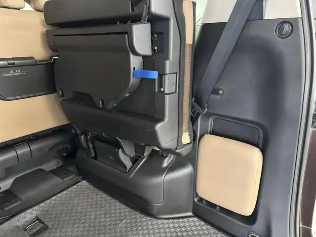 日産 セレナ ハイウェイスター Vセレクション 三重県 2017(平29)年 6.5万km インペリアルアンバーP S-HYBRID/FF/インパネCVT/純正 9インチナビ MM517D-L/（iPod/SD/FM/AM/TV/USB/Bluetooth/CD/DVD/Blu-ray/MUSIC STOCKER/HDMI/ドラレコ/AUX）/・純正 11インチ 後席モニター/インテリジェント アラウンドビューモニター（移動物検知機能付）*1/両側 ハンズフリーオートスライドドア/ドライブレコーダー 前方/ビルトイン ETC/安全/【OP】セーフティパックB*1/・プロパイロット/・踏み間違い衝突防止アシスト/・インテリジェント パーキングアシスト/・標識検知機能/・インテリジェント DA（ふらつき警報）/・フロント & バックソナー/・インテリジェント LI（車線逸脱防止支援システム）/・LDW（車線逸脱警報）/装備/・【OP】プレミアムインテリア/・前後 オートエアコン/・オートライト/・LEDヘッドライト/・フロントフォグライト/・インテリジェント ルームミラー*1（デジタルインナーミラー）/・電動パーキングブレーキ＋ブレーキホールド*1/・ヒーター付ドアミラー*1/・ステアリングスイッチ*1/・純正16inAW/・保/取/ナビ取/・スマートキーx2/など/*1…セーフティパックBの装備